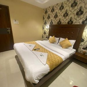 Garden Creek Residency - Near To Mumbai International Airport