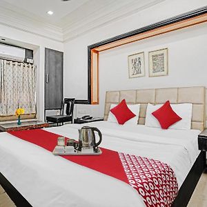 Hotel O Paradise Inn